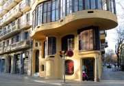Ce alegi in propria locuinta: formele organice sau rigoarea carteziana?