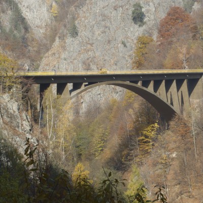 MAPEI 30 Protectie structura viaduct Valea lui Stan - Conexiuni din carbon pentru consolidarea structurilor din