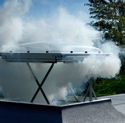 Ferestre de evacuare fum pentru acoperis terasa VELUX