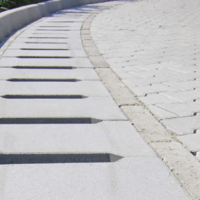 ELIS PAVAJE Placa rigola carosabila R3 - detaliu - Rigole din beton compact pentru trafic auto