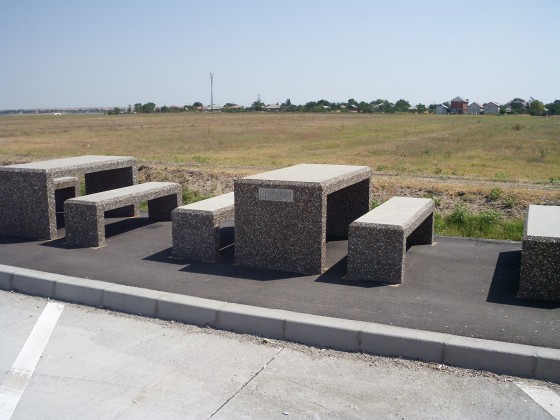 Prefabet Banci si mese din beton - Mobilier urban din beton si piatra spalata Prefabet