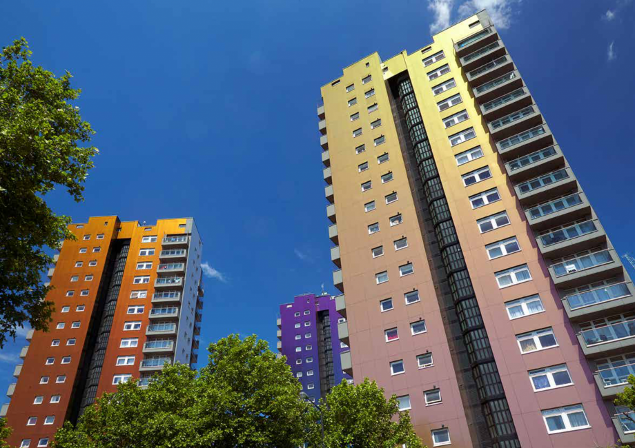 Pagina 18-Placi din vata minerala bazaltica pentru fatade ventilate - Chameleon Rockpanel Catalog, brosura...