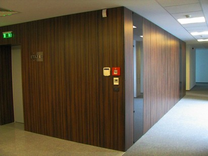 Interior Cladire Birouri, Bucuresti METEON Placaje HPL pentru fatade si pereti interiori