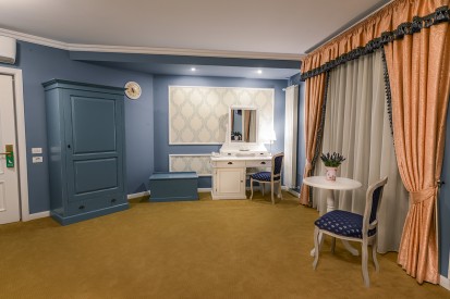 Camera Amenajare  contemporana cu elemente clasice hotel "Lafayette"