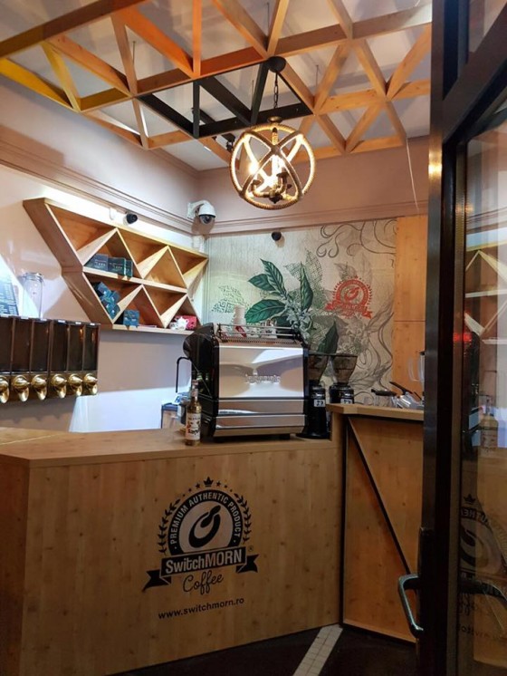 Creativ Interior Imagini de la procesul de amenajare a Coffee Shop-ului SwitchMorn - Design interior pentru