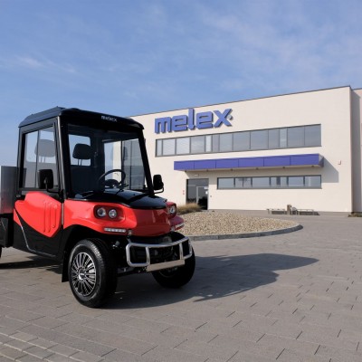 MELEX Model in culorile rosu si negru - Autoutilitare electrice MELEX