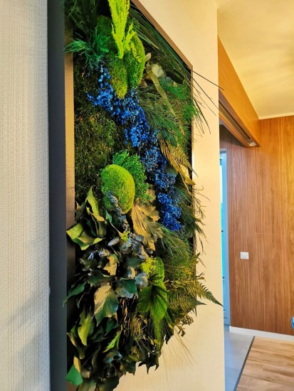 Tablou verde cu muschi, licheni, ferigi si frunze decorative Tablouri cu muschi si licheni decorativi