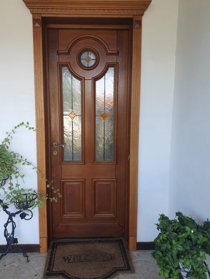 Model usa din lemn stratificat WOODEN DOORS INTERNATIONAL Usi din lemn stratificat pentru exterior