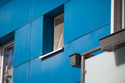 Detalii placi de fibrociment vopsite in albastru Unique Pro Proiect rezidential Metropolitan Mihai Bravu - Placi