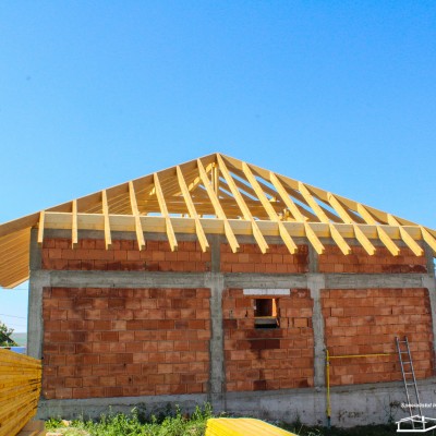 DOXAR Sarpanta molid - Sarpante din lemn masiv si lemn stratificat pentru rezidential si industrial DOXAR