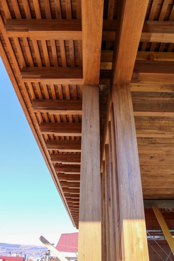 DOXAR Sarpanta din lemn de stejar - Sarpante din lemn masiv si lemn stratificat pentru rezidential