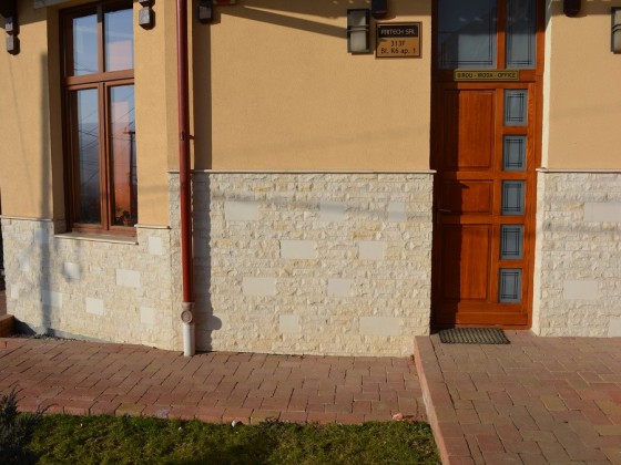 DECOR LIMESTONE Detaliu fatada - amenajare cu piatra naturala - Piatra naturala pentru placari interioare exterioare