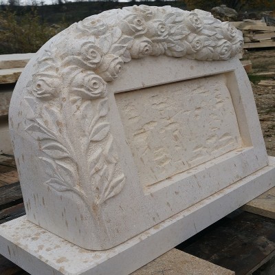 DECOR LIMESTONE Detaliu monument funerar - Piatra naturala pentru placari interioare/exterioare DECOR LIMESTONE