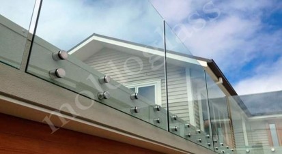 Exemplu de balustrada din sticla securizata Moldoglass Balustrade din sticla securizata