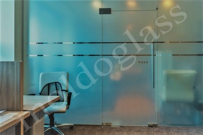 Compartimentare birouri Moldoglass Pereti modulari din sticla pentru compartimentare spatii interioare