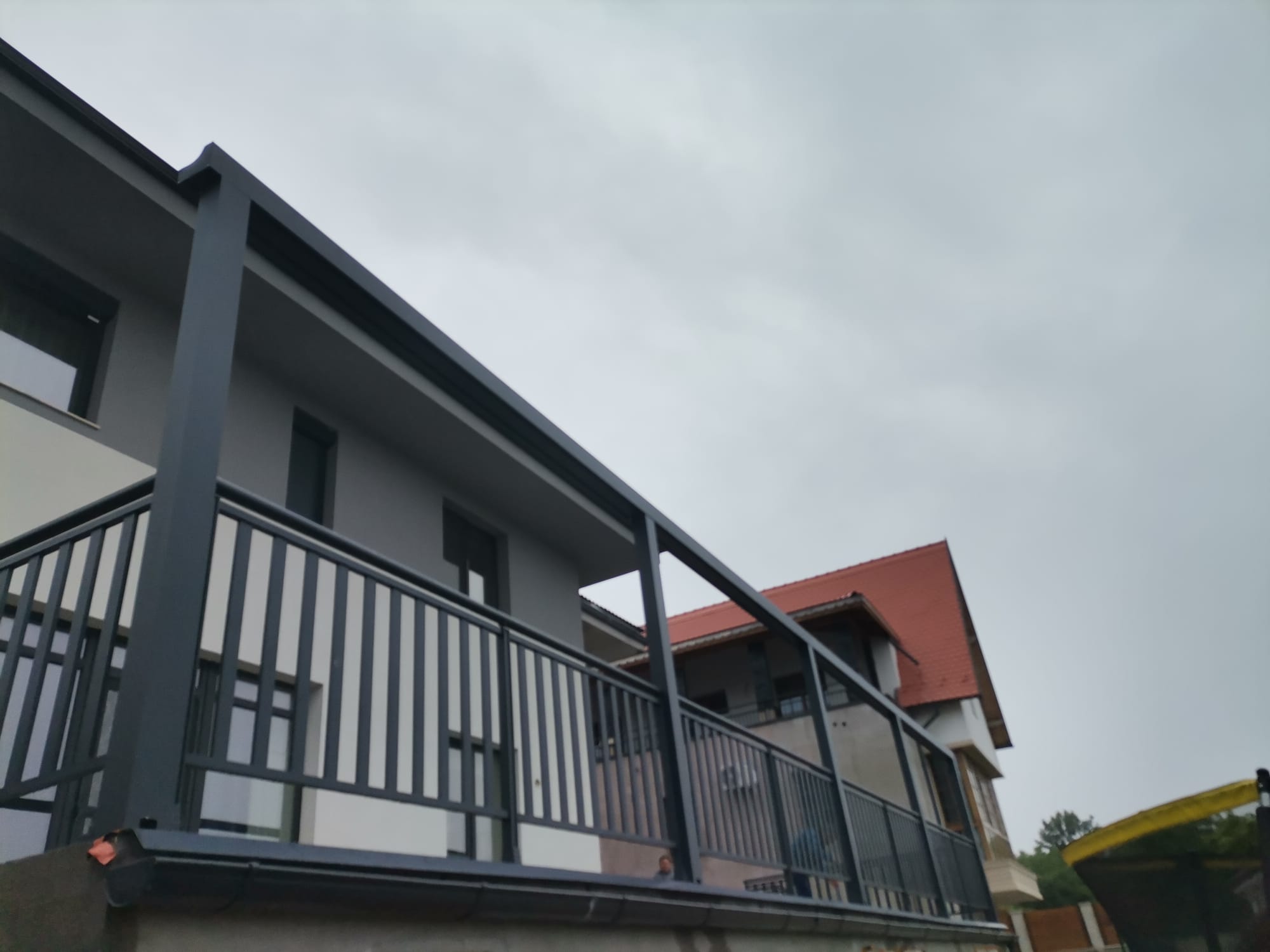 ALUMGATES Detalii - balustrade din aluminiu - Balustrade din aluminiu pentru trepte, scari, terase, balcon ALUMGATES
