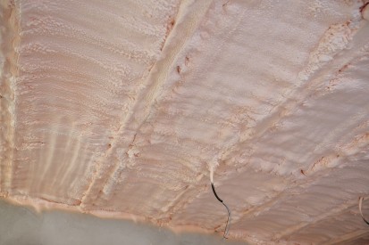 Detaliu acoperis izolat cu spuma poliuretanica Izolatii spuma poliuretanica