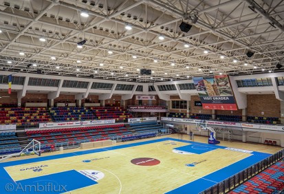 Iluminare arena sportiva cu corpul de iluminat Ambiflux Brick Ambiflux Brick Corp de iluminat industrial -