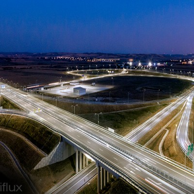 AMBIFLUX Corpuri de iluminat Ambiflux Traffic pe Autostrada A3 - Corpuri de iluminat industrial pentru depozite