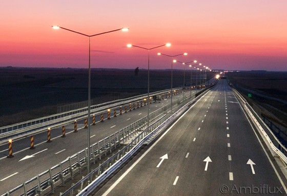 AMBIFLUX Ambiflux Traffic pentru iluminat Autostrada A3 - Corpuri de iluminat industrial pentru depozite fabrici alei