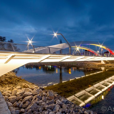 AMBIFLUX Utilizarea corpului de iluminat Ambiflux Arena 12 - iluminat arhitectural Podul Centenarului - Corpuri de
