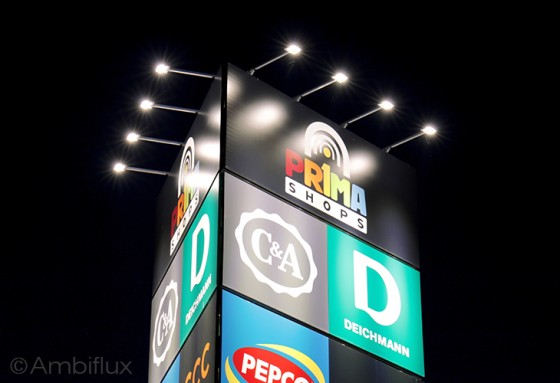 AMBIFLUX Utilizarea corpului de iluminat Ambiflux Arena 12 - iluminat panou publicitar Prima Shops - Corpuri