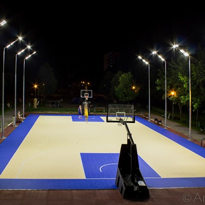 AMBIFLUX Exemplificarea utilizarii corpului de iluminat Ambiflux Arena 24 - iluminat teren basket Parcul Bratianu -