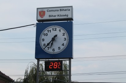 Detaliu ceas stradal - Biharia ORAEXACTA SYSTEMS Ceasuri stradale