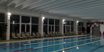 Interior piscina sonorizare si digital signage restaurant Sistem sonorizare si digital signage