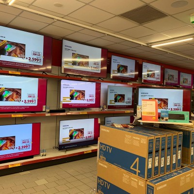 ECLER Interior magazin cu echipamente video - Sisteme sonorizare si digital signage pentru spatii comerciale si