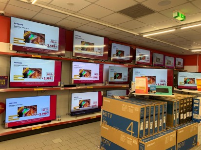 Interior magazin cu echipamente video sonorizare ambientala supermarket (200-300 m²) Sisteme sonorizare si digital signage