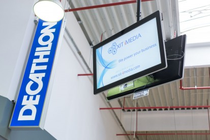 Monitor profesional in magazin cu articole sportive sonorizare ambientala supermarket (200-300 m²) Sisteme sonorizare si digital