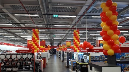 Detalii interior magazin electrocasnice sonorizare ambientala supermarket (200-300 m²) Sisteme sonorizare si digital signage