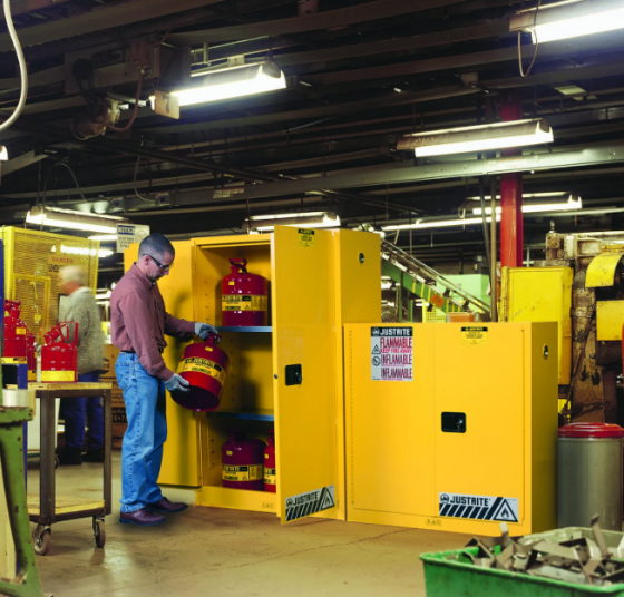 Justrite Dulap de siguranță pentru substanțe inflamabile - galben - Mobilier industrial metalic pentru spatii industriale