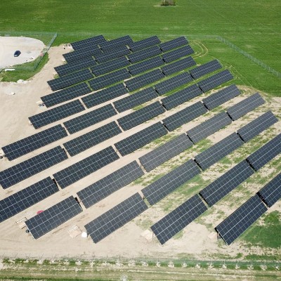 Rises Panouri fotovoltaice pe camp - Sisteme complete, panouri fotovoltaice pentru productia de energie Rises