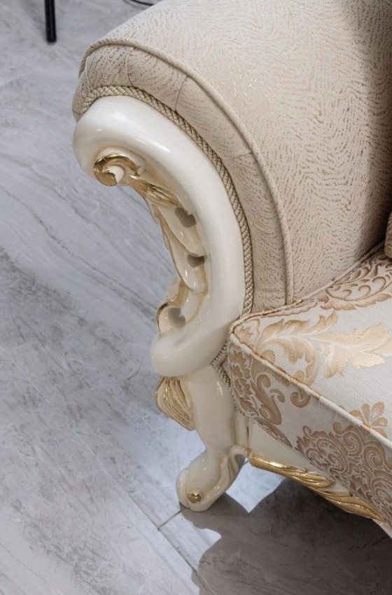 GV Beauty Store Detalii material LIPA - Canapele moderne si clasice din lemn masiv pentru amenajari
