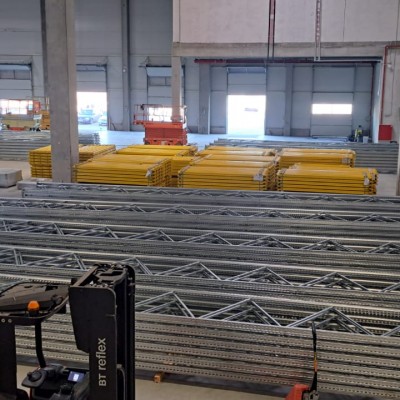 iMetal Rafturi metalice - Rafturi metalice noi si second hand pentru depozite, hale, fabrici iMetal