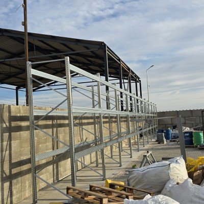 iMetal Rafturi metalice - Rafturi metalice noi si second hand pentru depozite, hale, fabrici iMetal