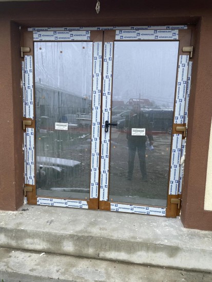 usa-intrare-4 Usi de exterior din PVC pentru case, vile, pensiuni