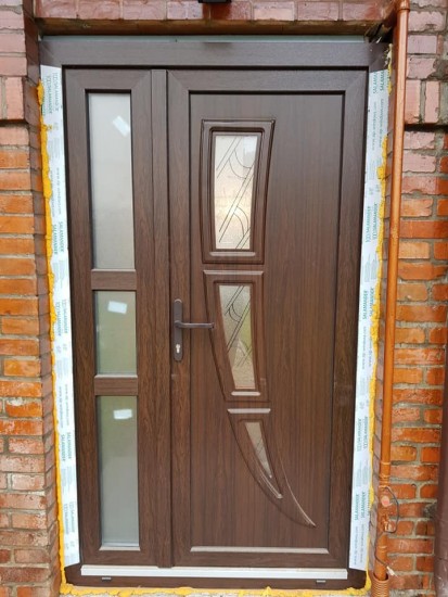 usa-intrare-12 Usi de exterior din PVC pentru case, vile, pensiuni