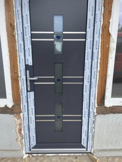 usa-intrare-16 Usi de exterior din PVC pentru case, vile, pensiuni