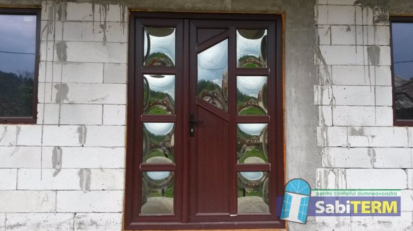 Usi de exterior din PVC  2 Usi de exterior din PVC pentru case, vile, pensiuni