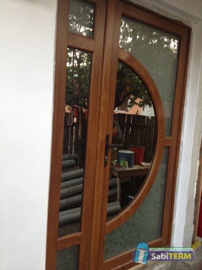 Usi de exterior din PVC  4 Usi de exterior din PVC pentru case, vile, pensiuni