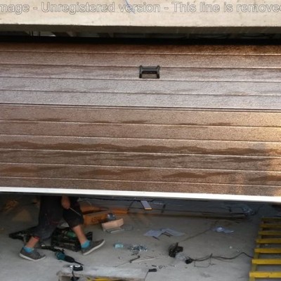 SABITERM Usi de garaj sectionale - Usi de garaj sectionale industriale pentru depozite, fabrici, hale SABITERM