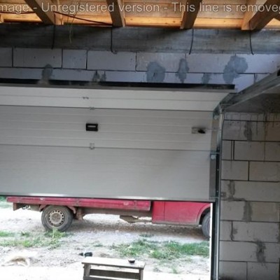 SABITERM Usi de garaj sectionale - Usi de garaj sectionale industriale pentru depozite, fabrici, hale SABITERM