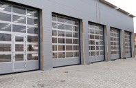 Usi de garaj sectionale industriale pentru depozite, fabrici, hale SABITERM