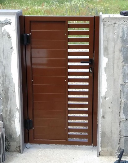 Poarta din aluminiu Porti si garduri din aluminiu pentru imprejmuri exterioare