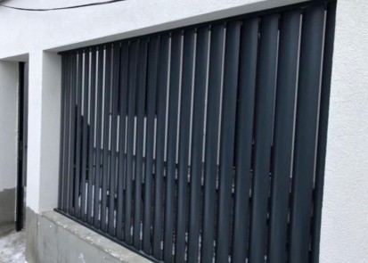 Porti si garduri din aluminiu pentru imprejmuri exterioare SABITERM