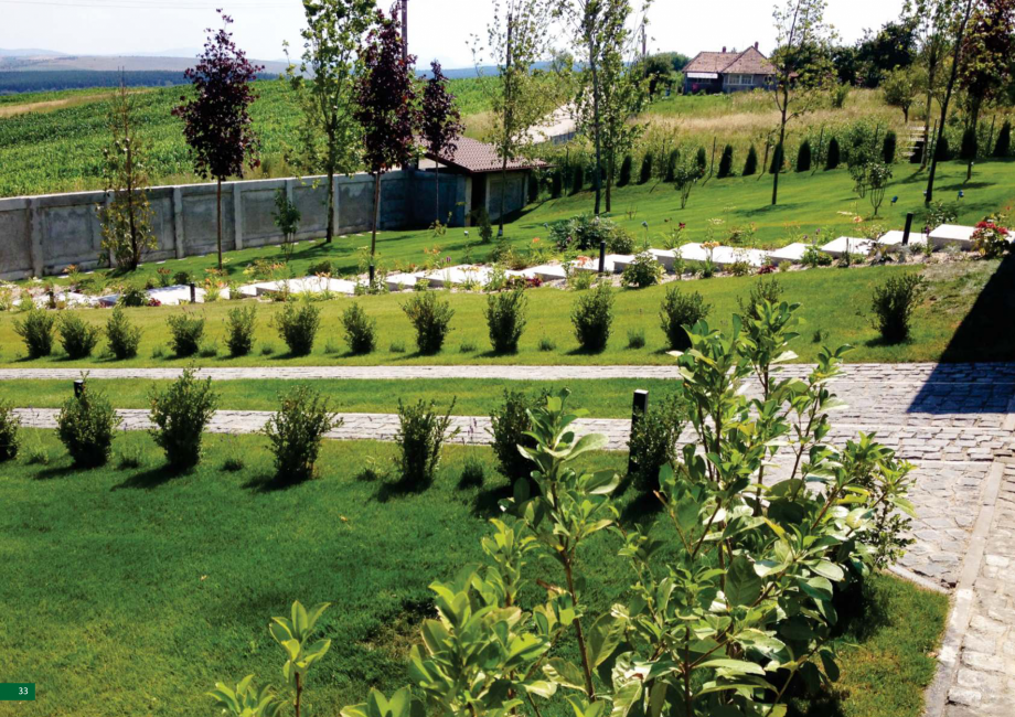 Pagina 34-Catalog - Peisagistica rezidentiala si comerciala ECO GARDEN CONSTRUCT Catalog, brosura Romana 
