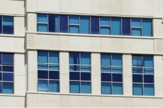 Sticla colorata, reflectiva pentru control solar BATI-AL 